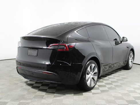 Used 2024 Tesla Model Y Long Range image 33