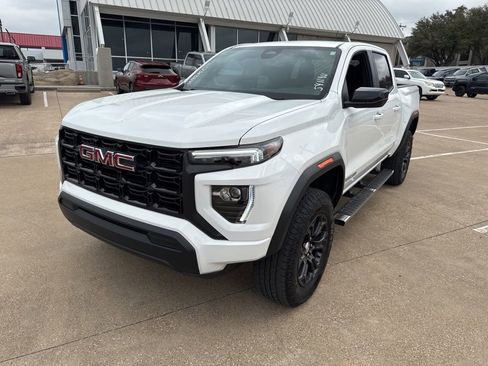 Used 2024 GMC Canyon Elevation image 1