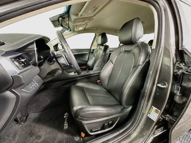 Used 2023 Genesis G70 2.0T AWD/4WD image 19