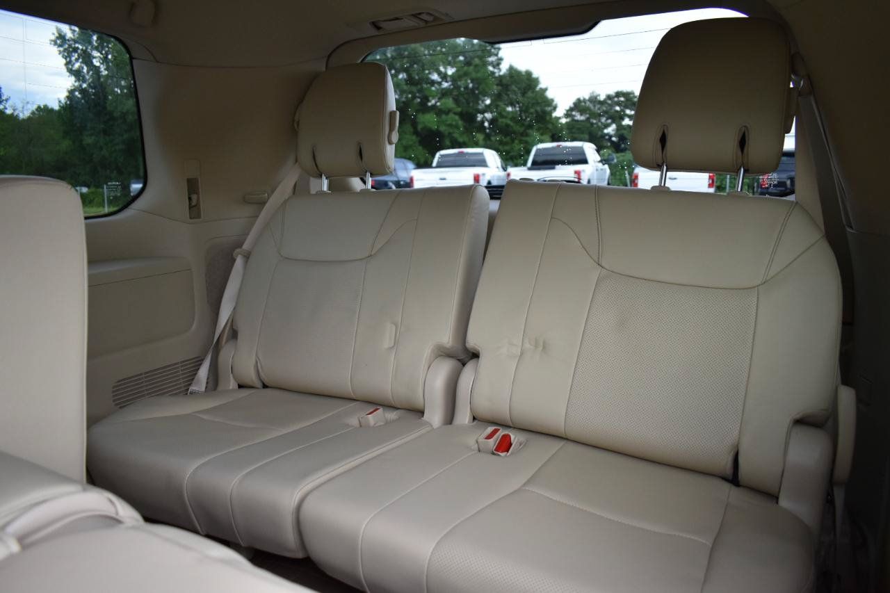 Used 2013 Lexus LX 570 4WD w/ Luxury Pkg image 27