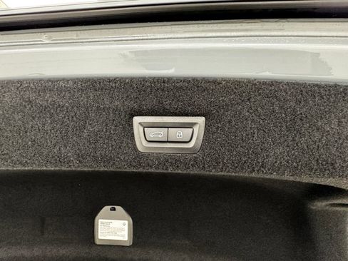 Used 2023 BMW 760i xDrive w/ Executive Package image 44