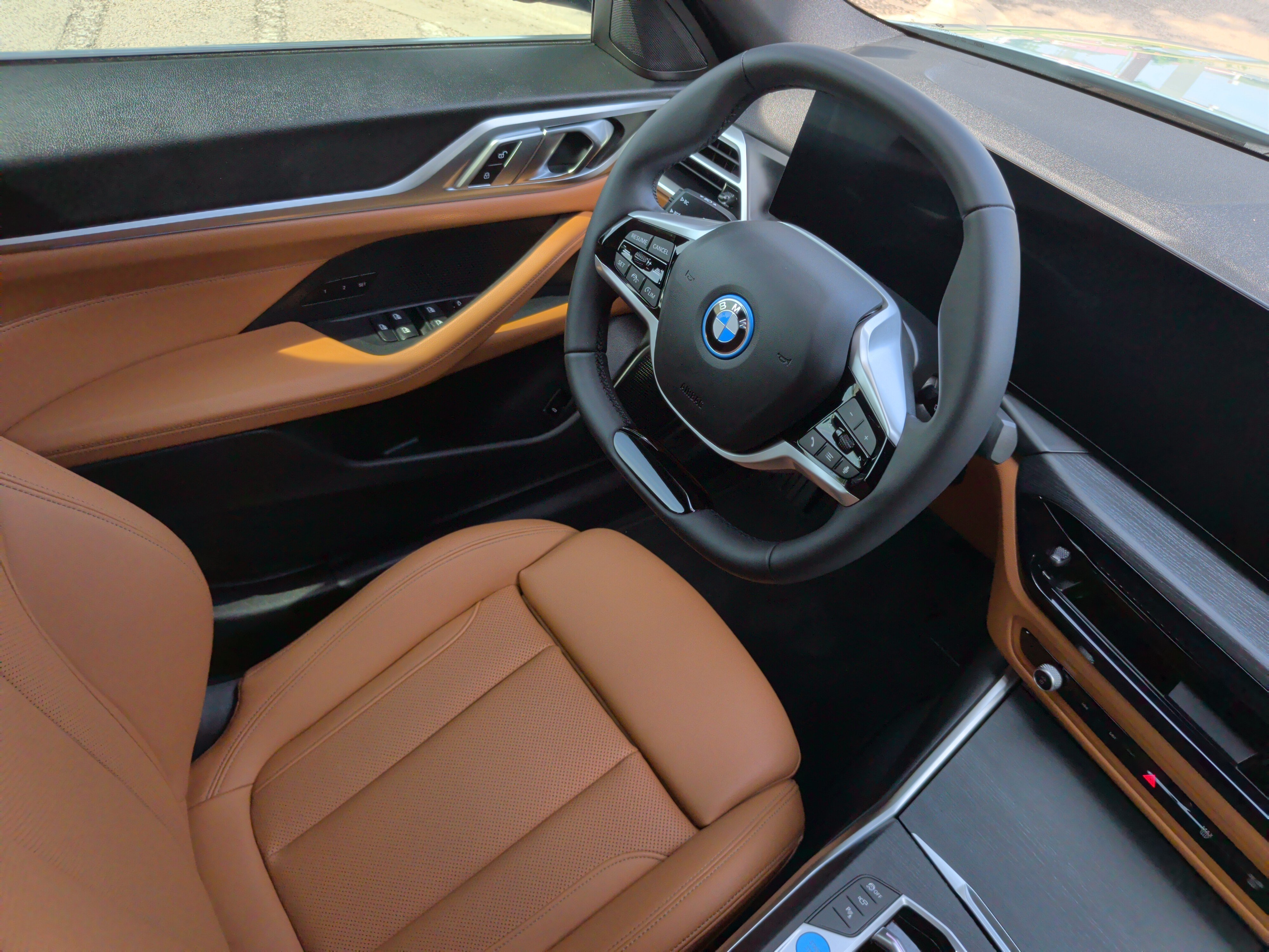 Certified 2025 BMW i4 eDrive40 w/ Parking Assistance Package RWD image 32