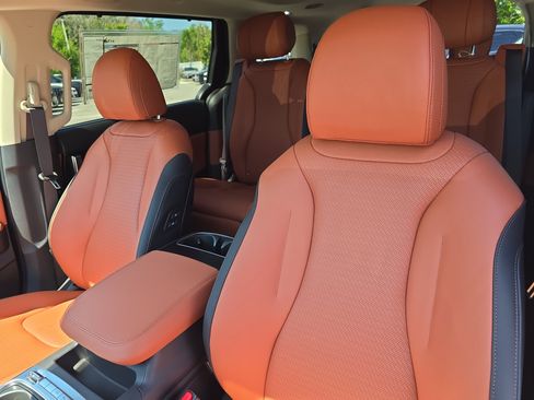 New 2026 Kia Carnival SX Prestige FWD image 23