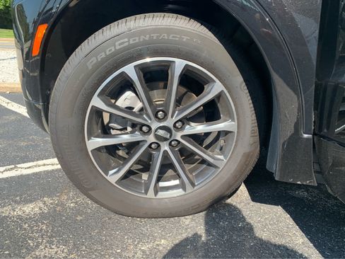 Used 2024 Cadillac XT4 Sport w/ Active Safety Package AWD/4WD image 8