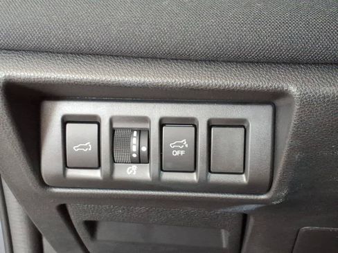 Used 2024 Subaru Outback Premium AWD/4WD image 11