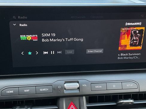 Used 2025 Kia K4 LXS image 32