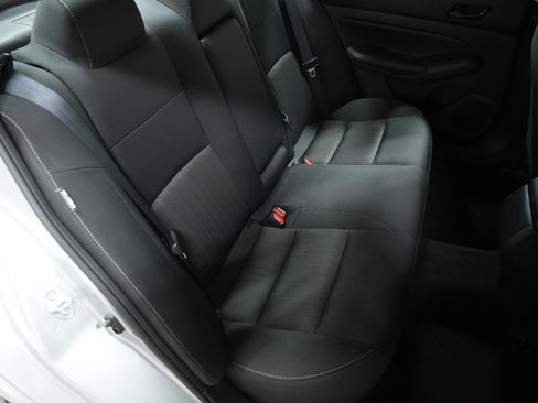 Used 2024 Nissan Altima 2.5 SV image 13