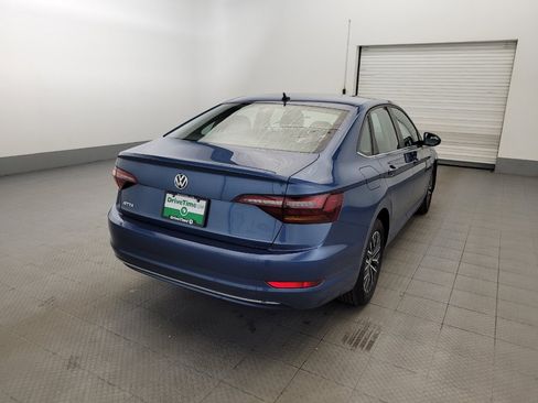 Used 2019 Volkswagen Jetta SE w/ Cold Weather Package FWD image 9