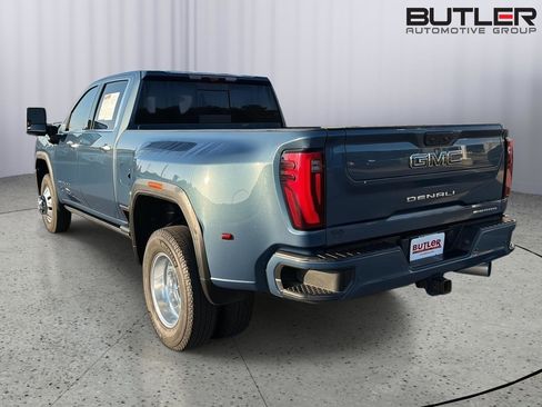 Used 2024 GMC Sierra 3500 Denali Ultimate AWD/4WD image 4