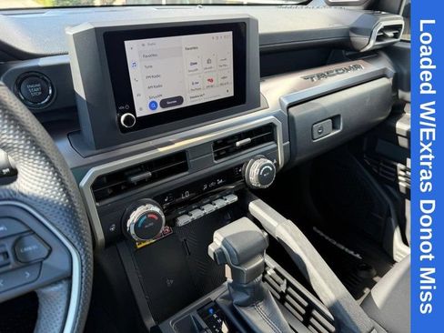 Used 2024 Toyota Tacoma SR5 AWD/4WD image 25