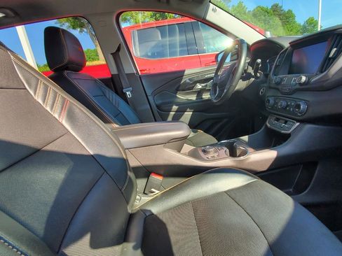 Used 2023 GMC Terrain AT4 w/ Infotainment Package II AWD/4WD image 4