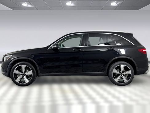 Used 2019 Mercedes-Benz GLC 350e 4MATIC image 2