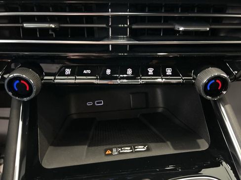 New 2026 Chevrolet Traverse Z71 w/ Enhanced Driving Package image 13