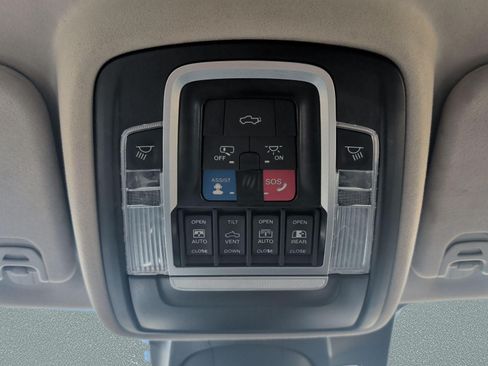 Used 2023 RAM 1500 Limited AWD/4WD image 21