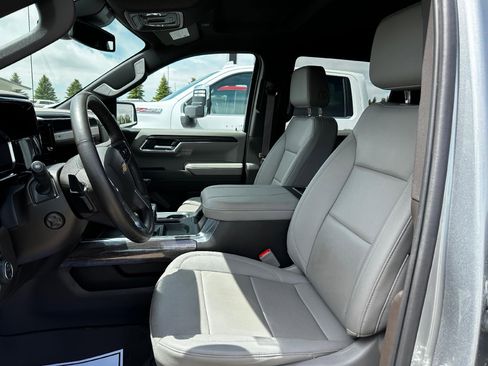 Used 2023 Chevrolet Silverado 1500 LTZ w/ LTZ Convenience Package II image 9