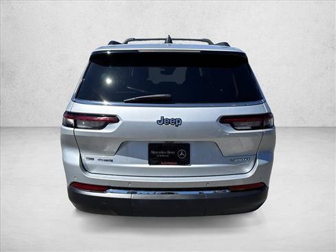 Used 2021 Jeep Grand Cherokee L Limited AWD/4WD image 6