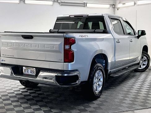 Used 2020 Chevrolet Silverado 1500 LT AWD/4WD image 12