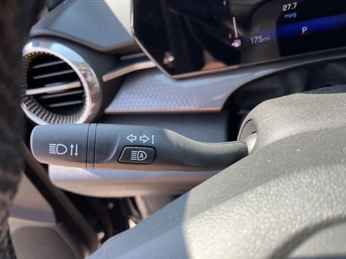Used 2025 Chevrolet Trax ACTIV w/ Driver Confidence Package FWD image 23