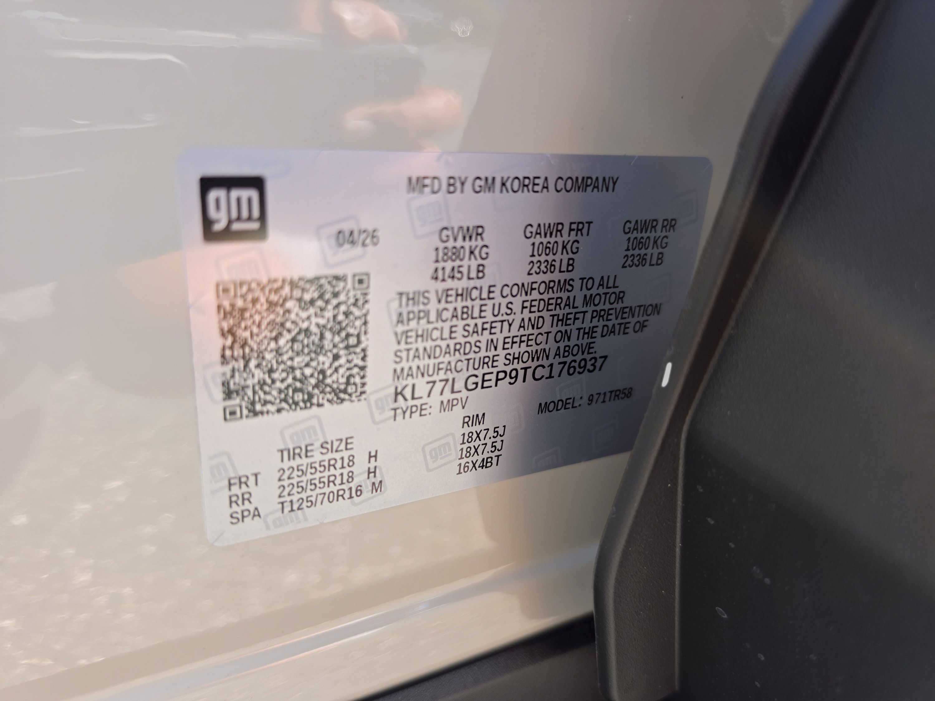 Used 2026 Chevrolet Trax RS w/ Sunroof Package FWD image 38