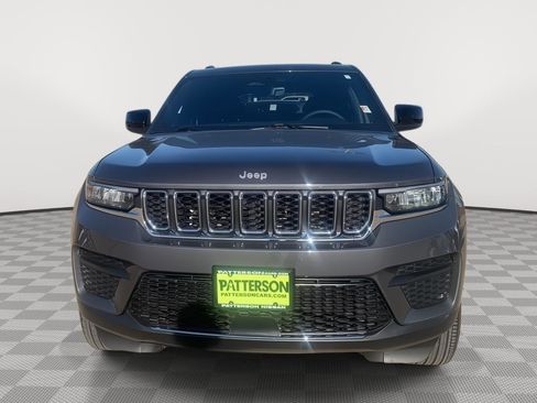 Used 2025 Jeep Grand Cherokee Laredo X RWD image 2