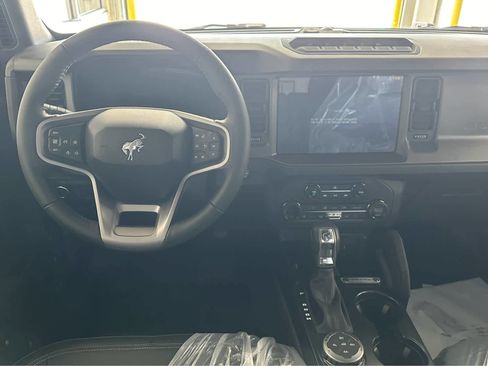 New 2025 Ford Bronco Badlands AWD/4WD image 11