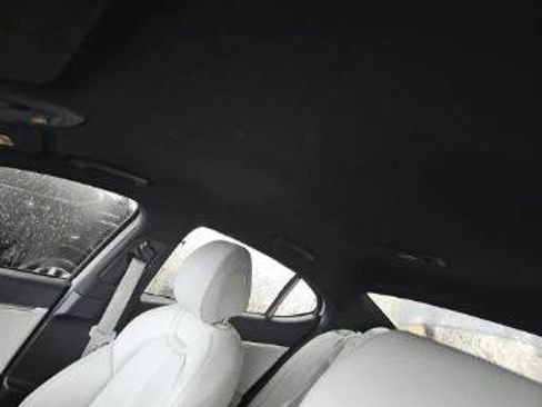 Used 2025 Genesis G70 2.5T AWD/4WD image 14