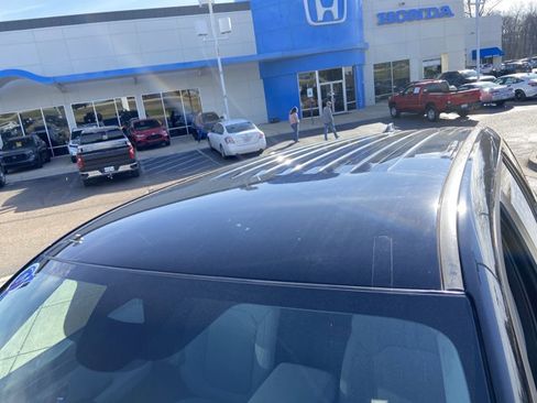 Used 2023 Honda Pilot LX image 27