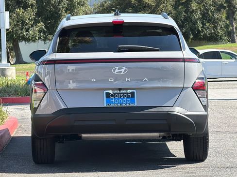 Used 2025 Hyundai Kona SEL FWD image 10