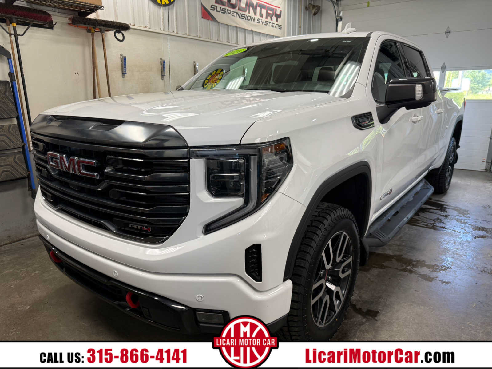 Used 2024 GMC Sierra 1500 AT4 w/ AT4 Preferred Package AWD/4WD image 1