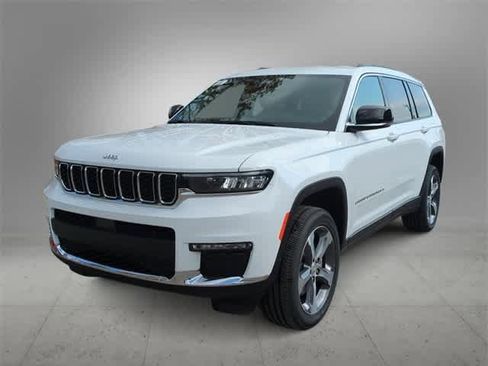 New 2025 Jeep Grand Cherokee L Limited image 4