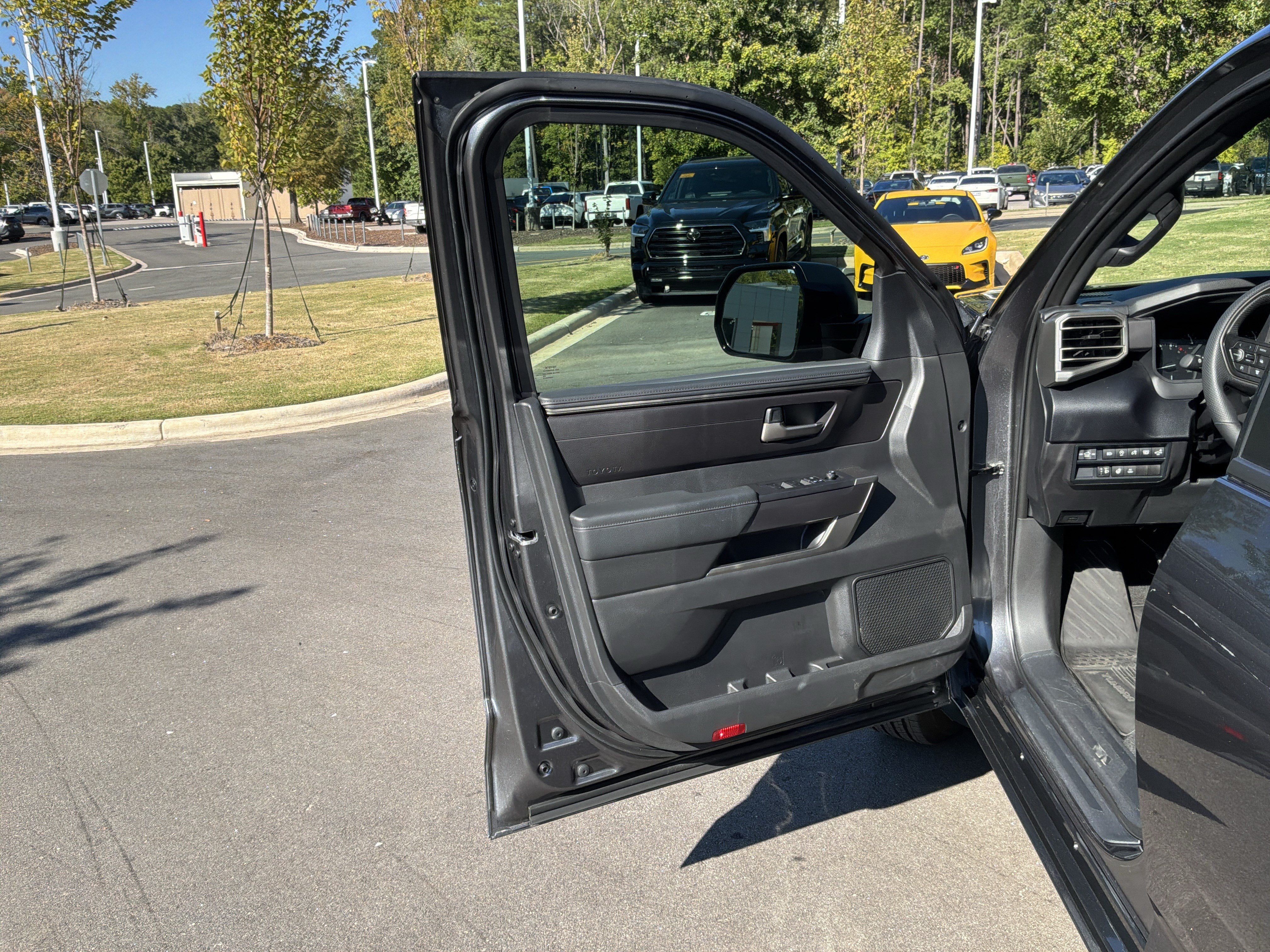 Used 2025 Toyota Tundra SR5 w/ SR5 Premium Package RWD image 17