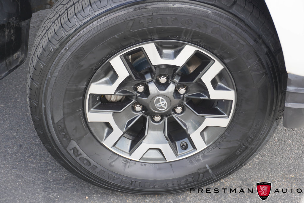 Used 2020 Toyota Tacoma SR AWD/4WD image 12