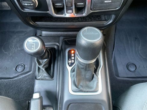 Used 2020 Jeep Gladiator Sport w/ Quick Order Package 24S image 32