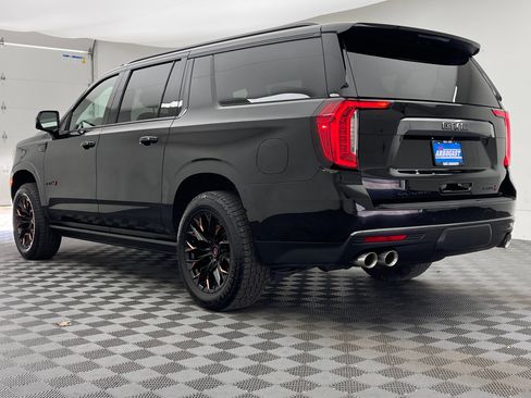 Used 2023 GMC Yukon XL AT4 w/ AT4 Premium Plus Package AWD/4WD image 14