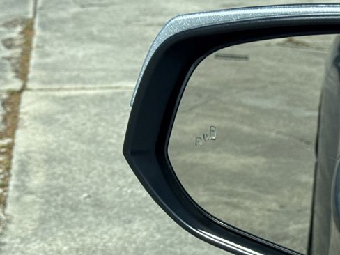 Used 2023 Toyota Highlander XLE image 22