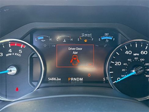 Used 2022 Ford F250 Platinum w/ FX4 Off-Road Package image 30