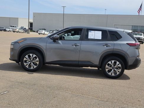 Used 2023 Nissan Rogue SV AWD/4WD image 4