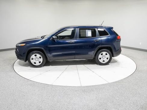 Used 2016 Jeep Cherokee Sport AWD/4WD image 28