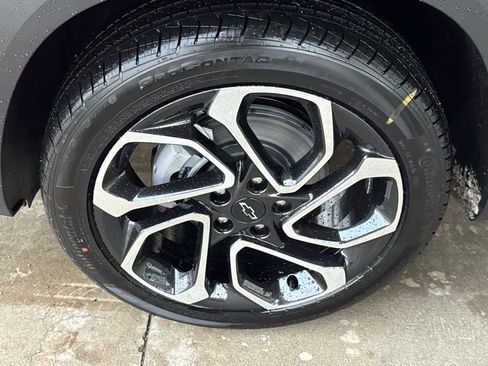 New 2026 Chevrolet Trax RS w/ Sunroof Package image 7