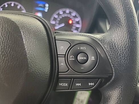 Used 2025 Toyota Corolla LE FWD image 31