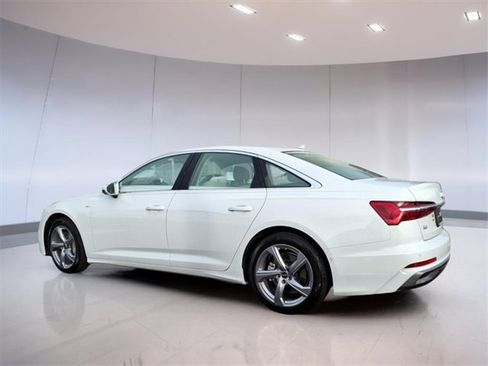 Used 2025 Audi A6 Premium Plus w/ Premium Plus Package image 3