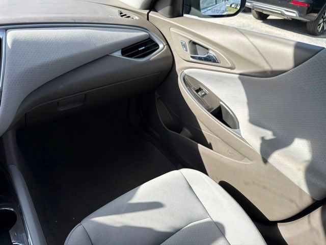 Used 2025 Chevrolet Malibu LT FWD image 20