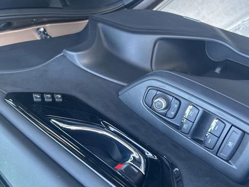 Used 2025 Subaru Forester Touring image 6