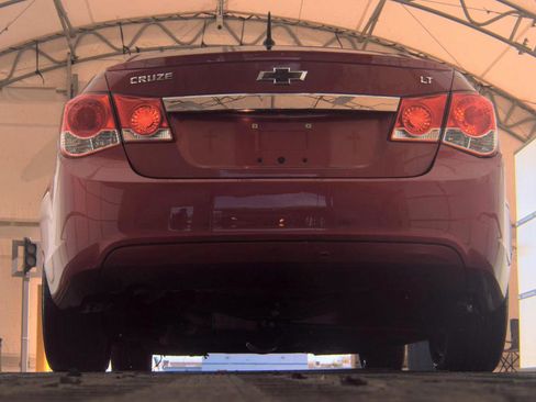 Used 2011 Chevrolet Cruze LT image 7