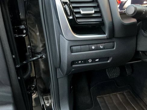 Certified 2025 Nissan Rogue SL w/ Tech Package image 13