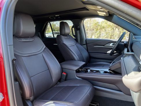 Used 2025 Ford Explorer Platinum image 25