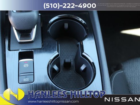 Used 2025 Nissan Rogue SV FWD image 23