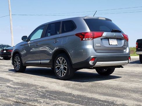 Used 2016 Mitsubishi Outlander SE AWD/4WD image 5