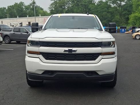 Used 2018 Chevrolet Silverado 1500 Custom w/ Custom Value Package AWD/4WD image 3