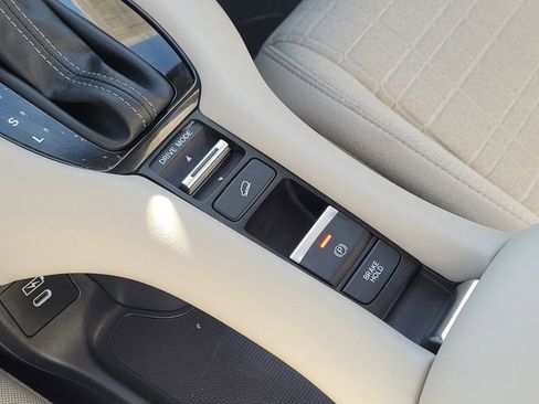 Certified 2024 Honda HR-V LX image 27